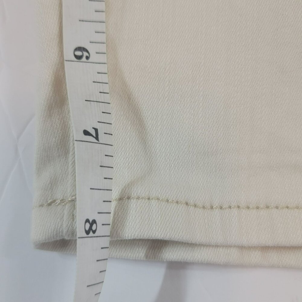 Code Bleu Bermuda Shorts, Women 6P, Cream, Denim, 5 Pocket Design, Low Rise, EUC - Picture 11 of 11